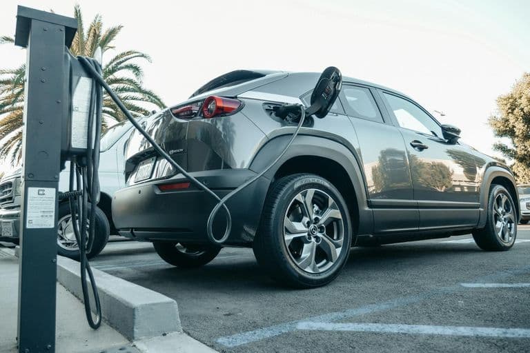Toyota: 4 új elektromos autó, miközben mások visszavonulnak