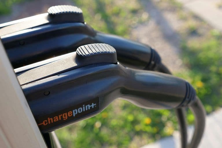 Az USA Energiaügyi Minisztériuma az EV-töltés és akkumulátorok fejlesztéséért